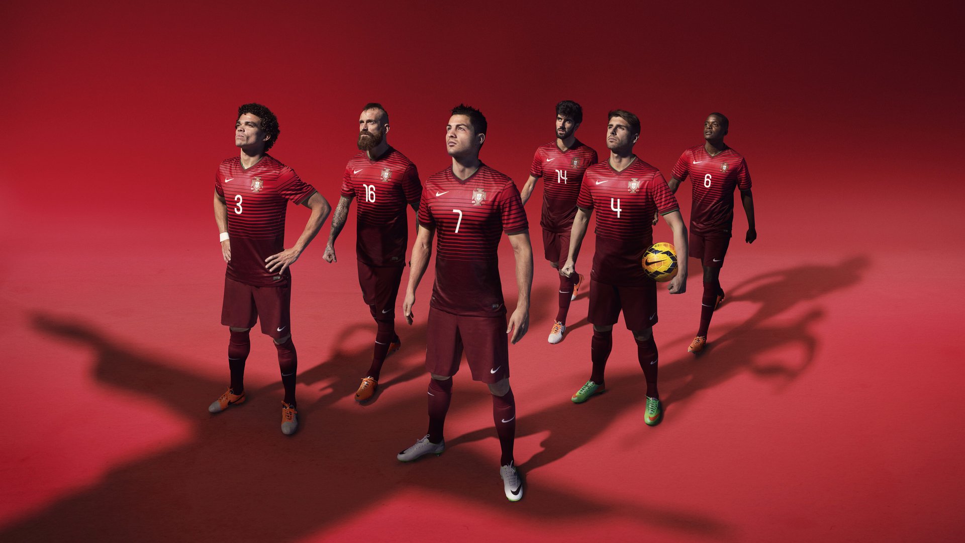 爱游戏官方论坛-世界杯战火纷飞：最燃比赛场景回顾，世界杯战歌